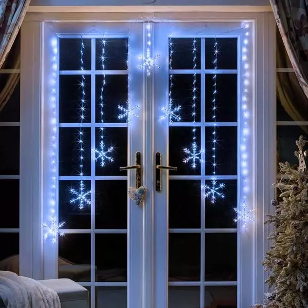 LED Snowflake Curtain - Cool White - image 1