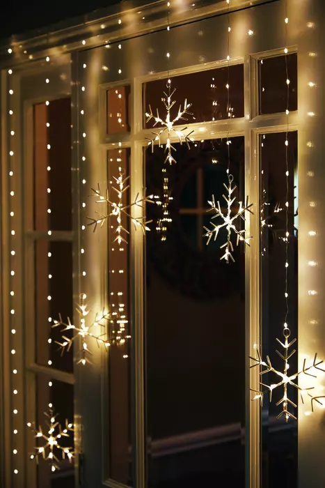 LED Snowflake Curtain - Warm White - image 1